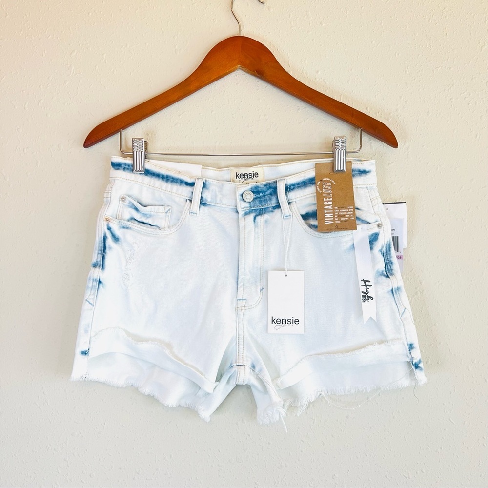 Tie Dye Denim Hi Rise Fryed Hem Woman’s Kensie Shorts Size 6 NWT